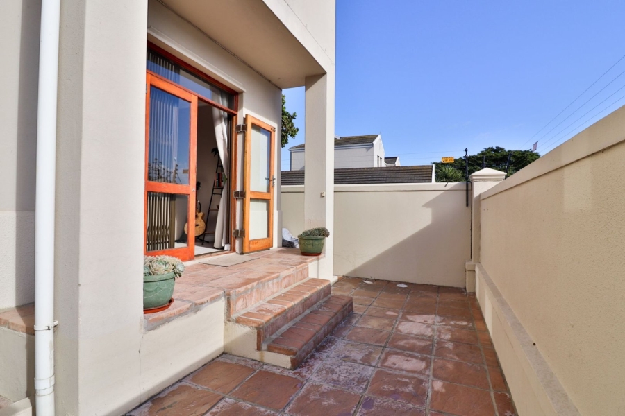 To Let 2 Bedroom Property for Rent in Royal Ascot Western Cape